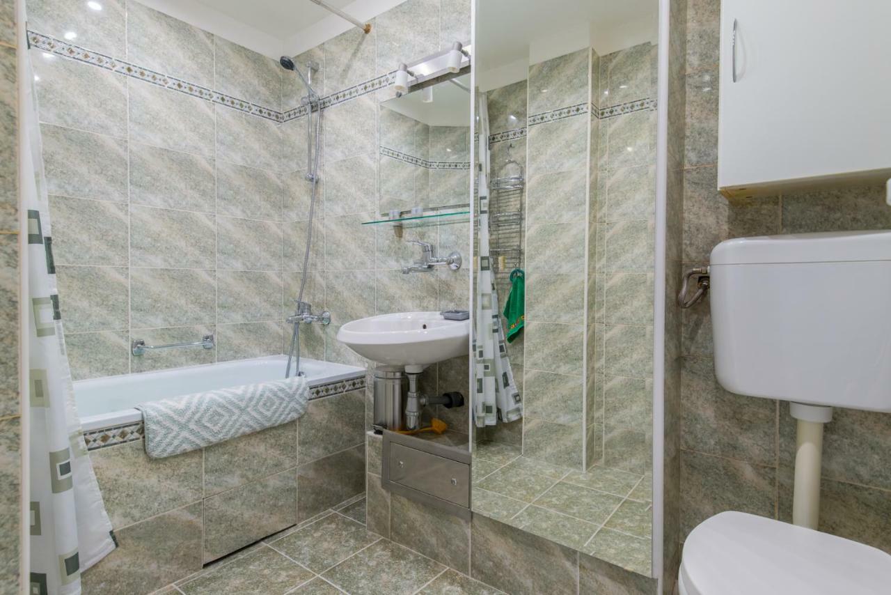Chic And Spacious Apartment In Central Sofia - Patriarh Evtimiy By Flat Mаnager Esterno foto