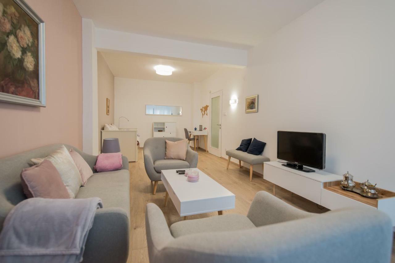 Chic And Spacious Apartment In Central Sofia - Patriarh Evtimiy By Flat Mаnager Esterno foto