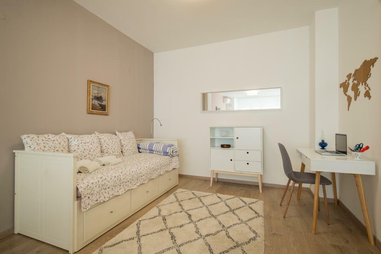 Chic And Spacious Apartment In Central Sofia - Patriarh Evtimiy By Flat Mаnager Esterno foto